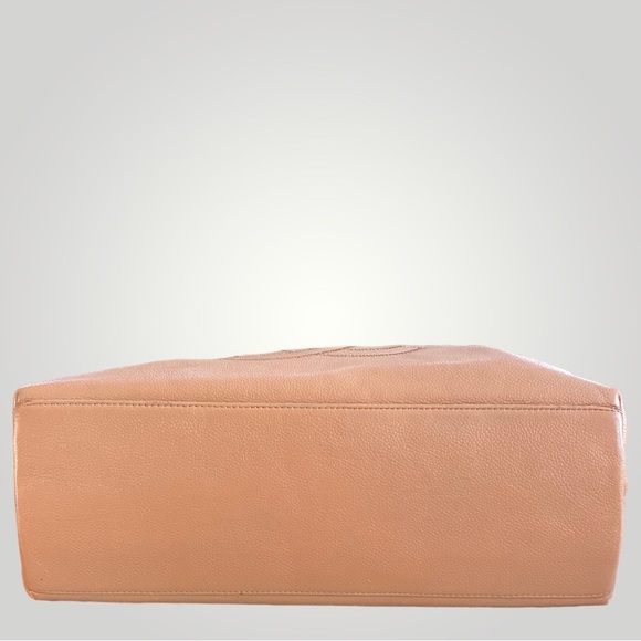 Vintage Chanel Tan Caviar Leather CC Tote - Picture 5 of 16